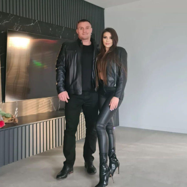 Krzysztof Radzikowski z partnerką Michaliną Pyszkiewicz