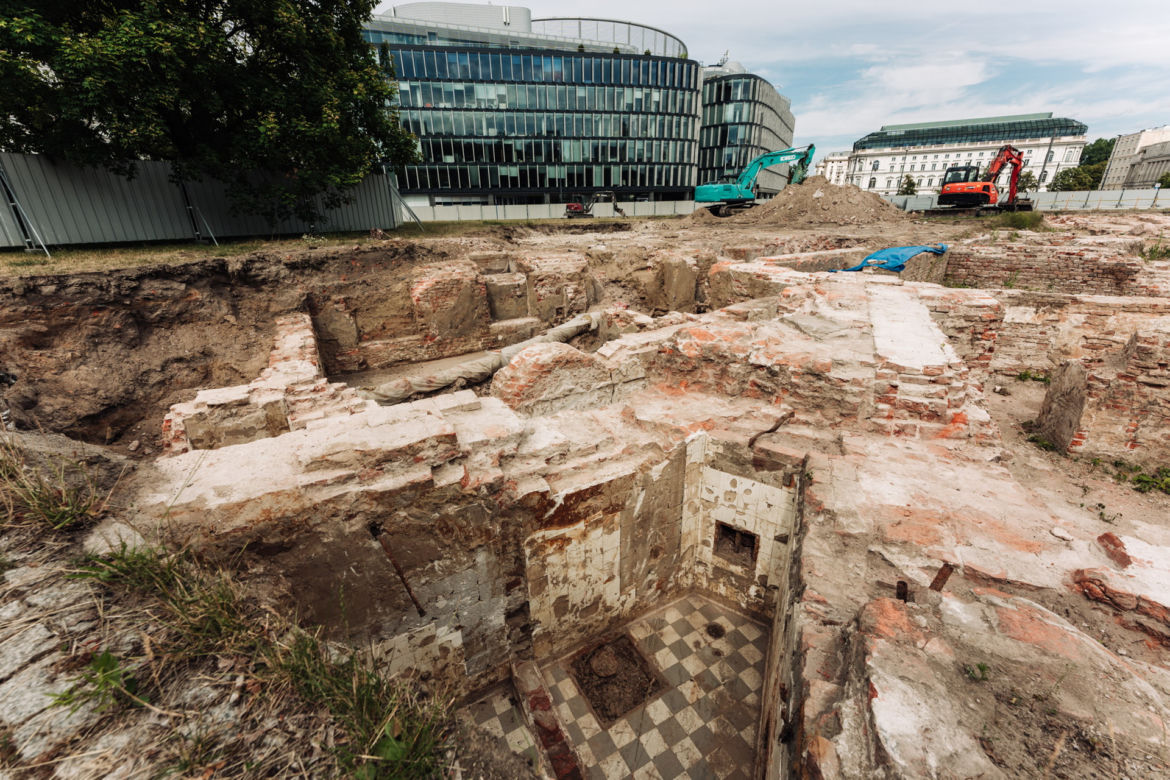 Niezwykłe znaleziska pod Pałacem Saskim. To znaleźli archeolodzy