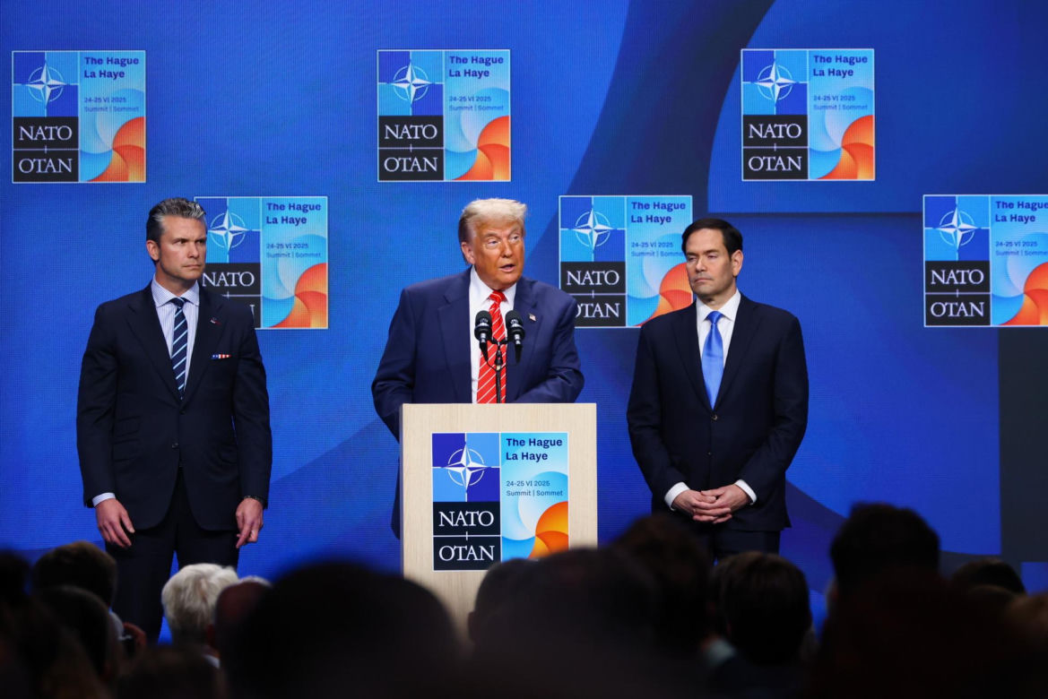 Trump sprawił, że "wszyscy zatańczyli tak, jak im zagrał na fujarce". Szokujące wnioski po Hadze!