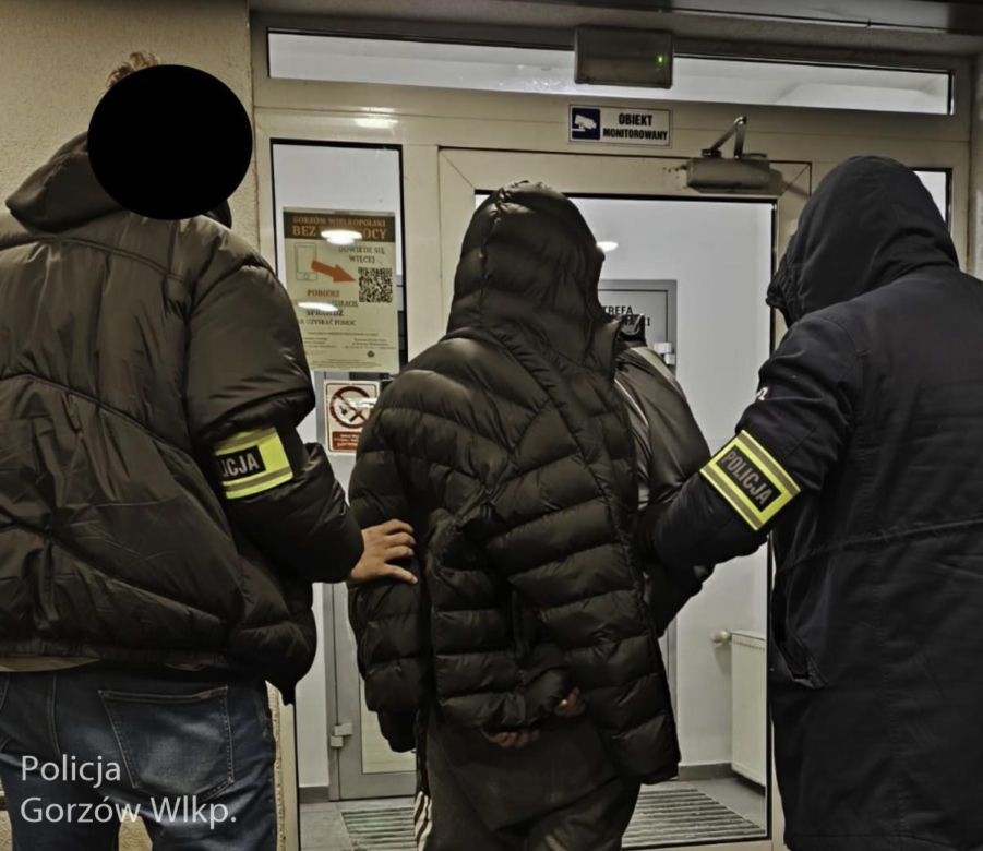 Napadał na Żabki i uciekał z pieniędzmi