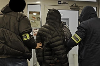 Napadał na Żabki i uciekał z pieniędzmi