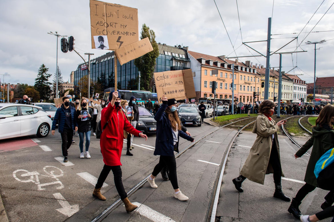 Strajk Kobiet: Protest w Gdańsku! Policja użyła gazu. 4 osoby zatrzymane [ZDJĘCIA]