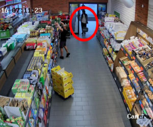 Wtargnęli do ALDI i ukradli kawę za 1000 zł. Szuka ich policja z Torunia