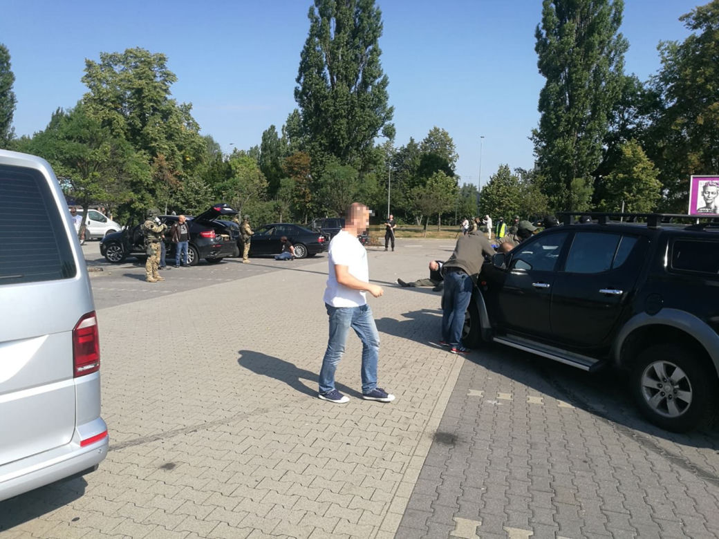 Wielka akcja policji i antyterrorystów na al. Pokoju w Krakowie