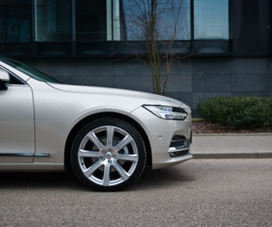 Volvo S90 D4