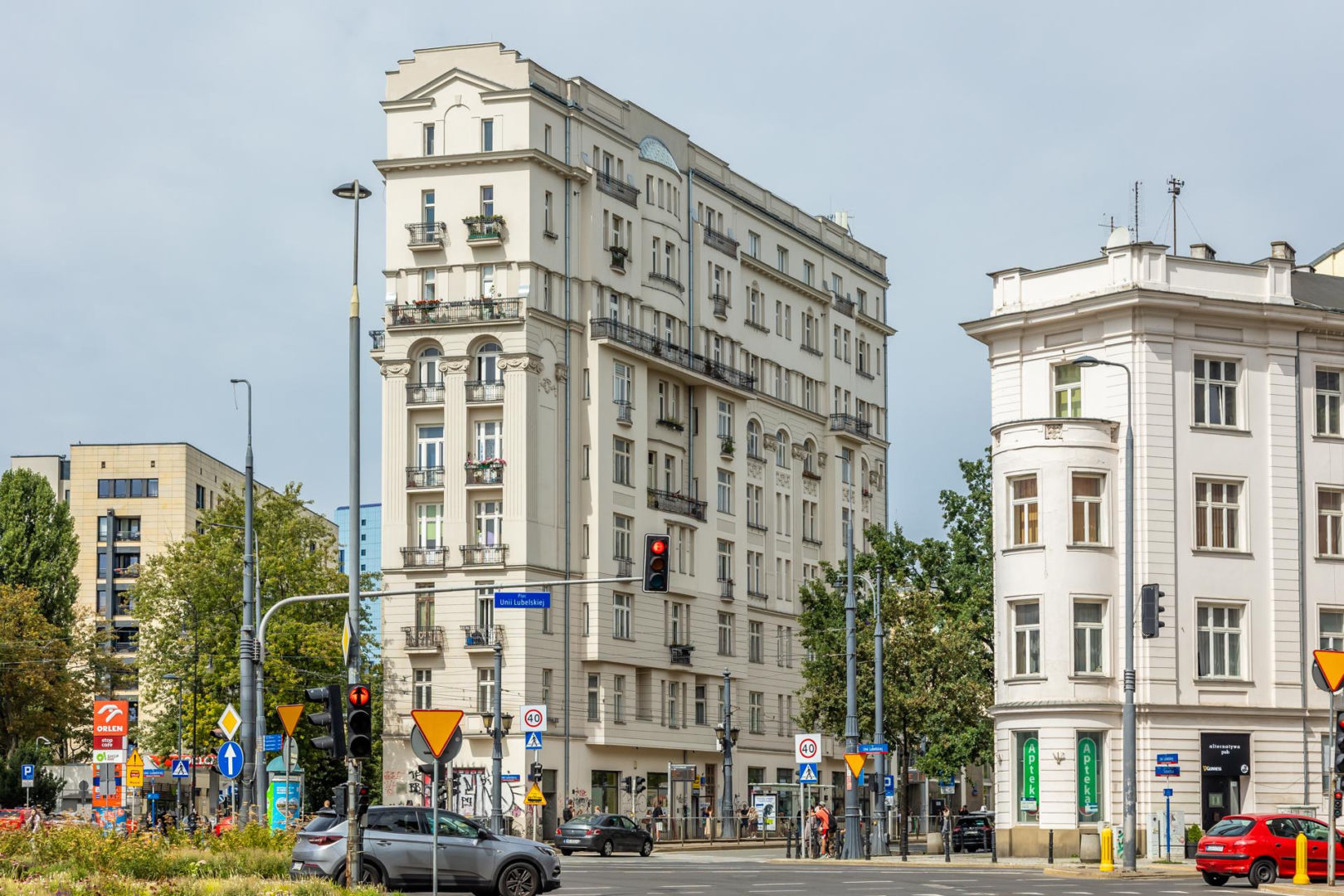 Żelazko, czyli kamienica Kacperskich w Warszawie