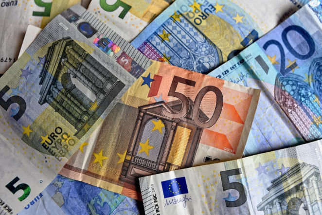 Premier zapowiedział przyjęcie euro! Nowa waluta już od 2030 roku