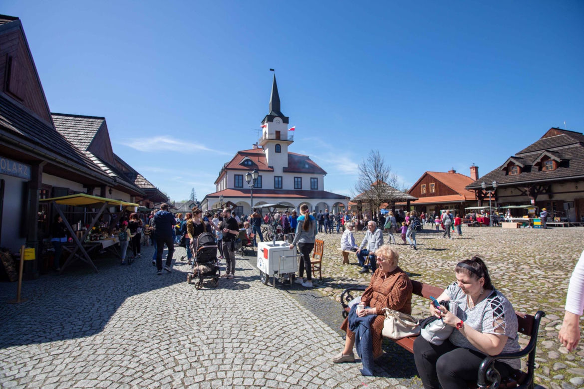 W tym muzeum można poczuć się jak w XIX wieku. To największy skansen w Małopolsce 