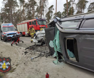 Potworne zderzenie pod Radomiem! Kierowca opla zginął w makabrycznym wypadku [ZDJĘCIA]