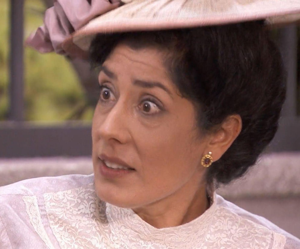 Akacjowa 38 - Rosa Maria