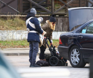 Marcin Dubieniecki i Katarzyna Modrzewska na spacerze