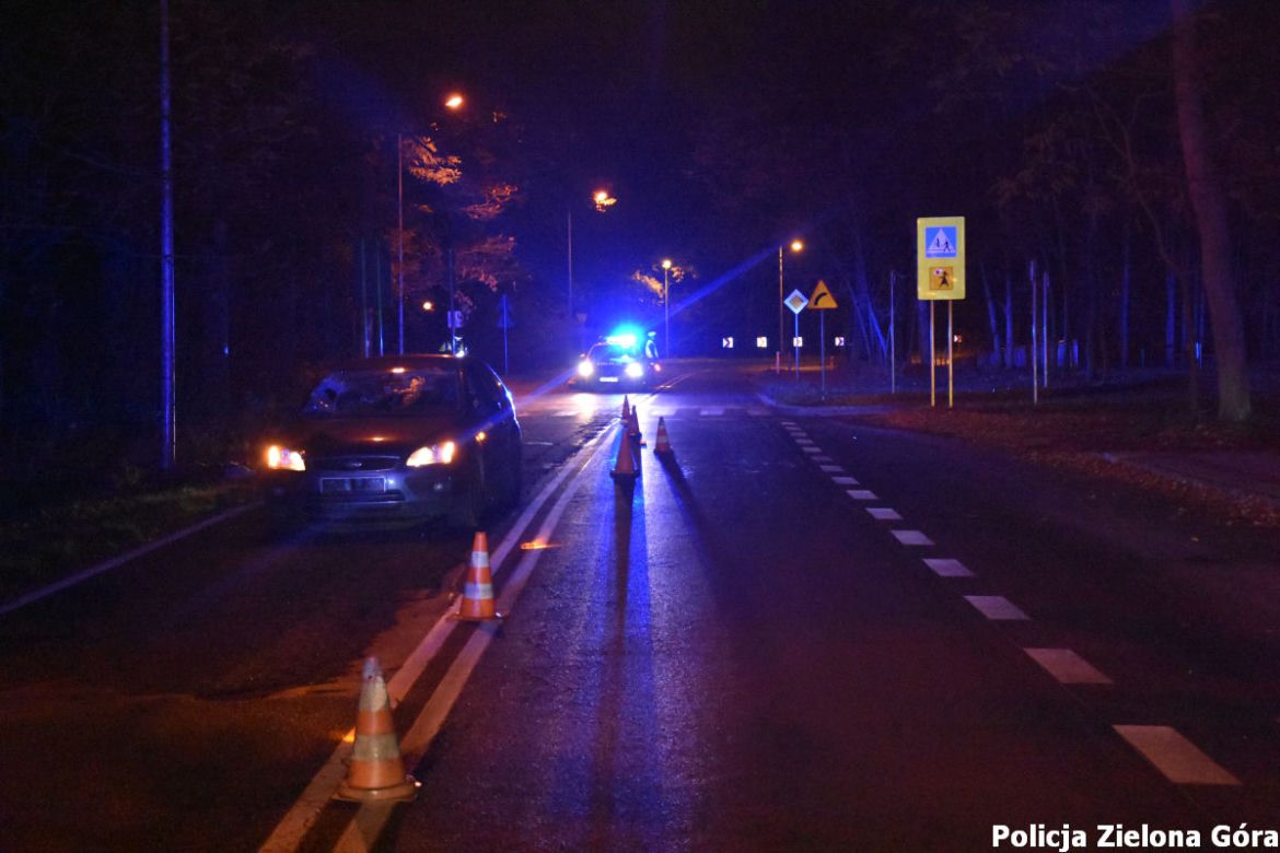 HORROR w Ochli. Potrącenie pieszego było tak silne, że ROZBIŁ GŁOWĄ szybę
