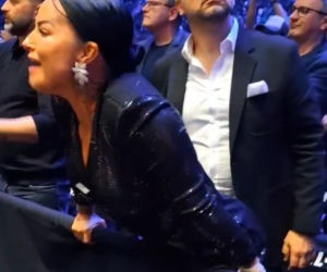 Kamila Wybrańczyk podczas walki Artura Szpilki na KSW