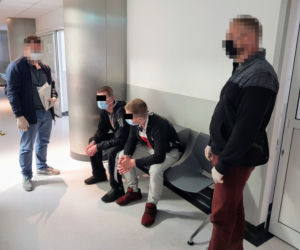  Dwóch OSZUSTÓW bawiło się w lekarzy