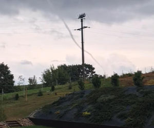 Trąba powietrzna koło Brodnicy! Są nagrania. Dla części Polski wydano alerty