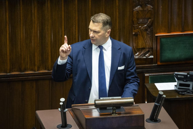 Przemysław Czarnek był królem parkietu we włoskim hotelu. Tam poznał piękną małżonkę [ZDJĘCIA]