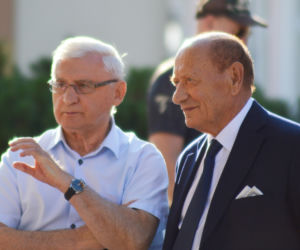 Trener Łukasza Różańskiego, Marian Basiak, i prezydent Rzeszowa Tadeusz Ferenc
