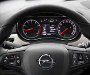 Opel Corsa 3D 1.0 Turbo Cosmo