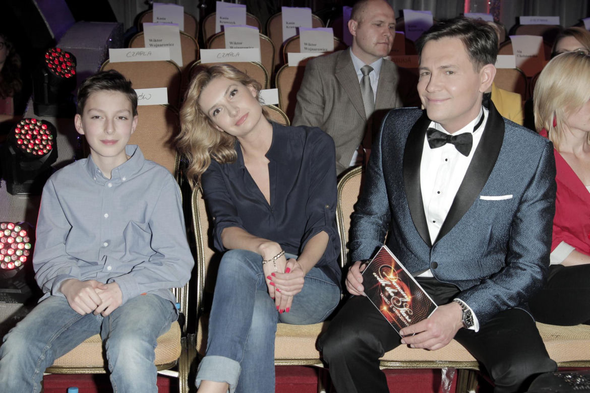 Najstarszy syn Krzysztofa Ibisza bryluje z mamą na salonach. Tak dziś wygląda 26-letni Maksymilian Zejdler