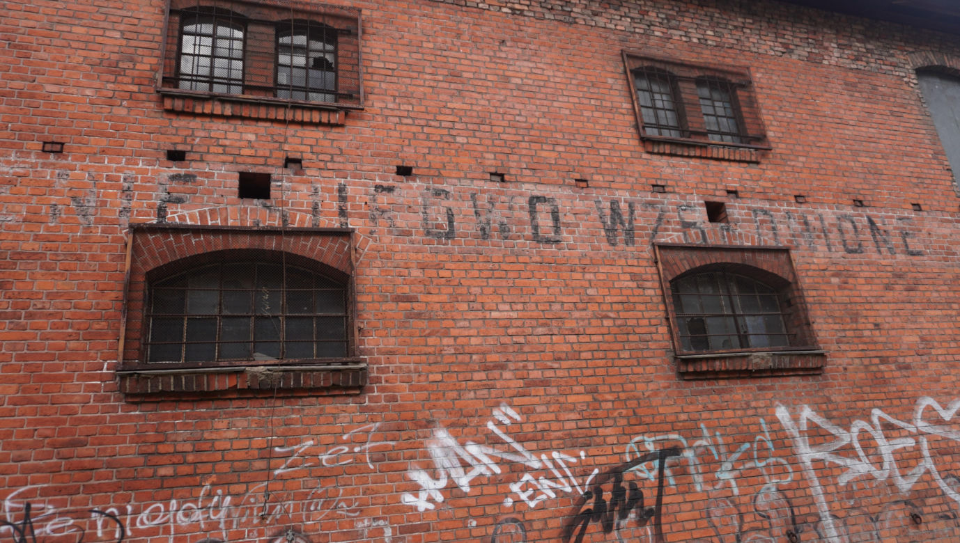 Koszary Dragonów zostaną zagospodarowane. Miasto wystawiło na sprzedaż jedną z nieruchomości [ZDJĘCIA]