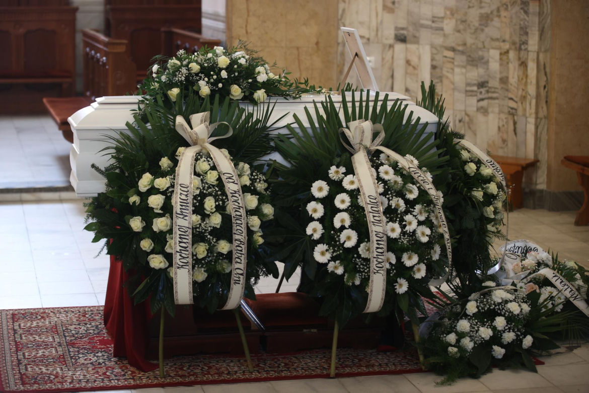 Pogrzeb tragicznie zmarłej 14-letniej Natalki z Andrychowa. Jej śmierć wstrząsnęła Polską