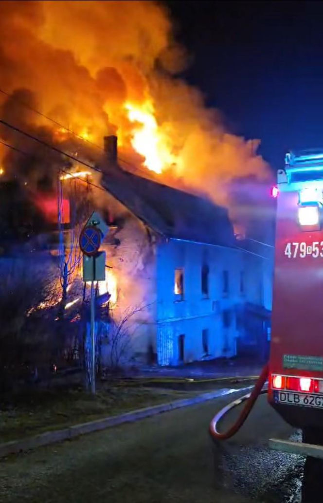 Potężny pożar w znanym kurorcie! Pensjonat Dawid spłonął doszczętnie