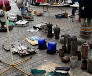 Lubelska Giełda Staroci wróciła po przerwie. Deszcz odstraszył tłumy, ale okazji nie brakowało