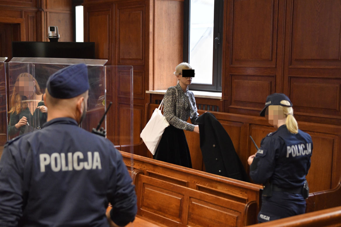 Młodziutka prawniczka Karolina B. z Warszawy oskarżona o zamordowanie ukochanego. Wiemy jak zginął Igor. "Ten nóż wszedł jak w masło"