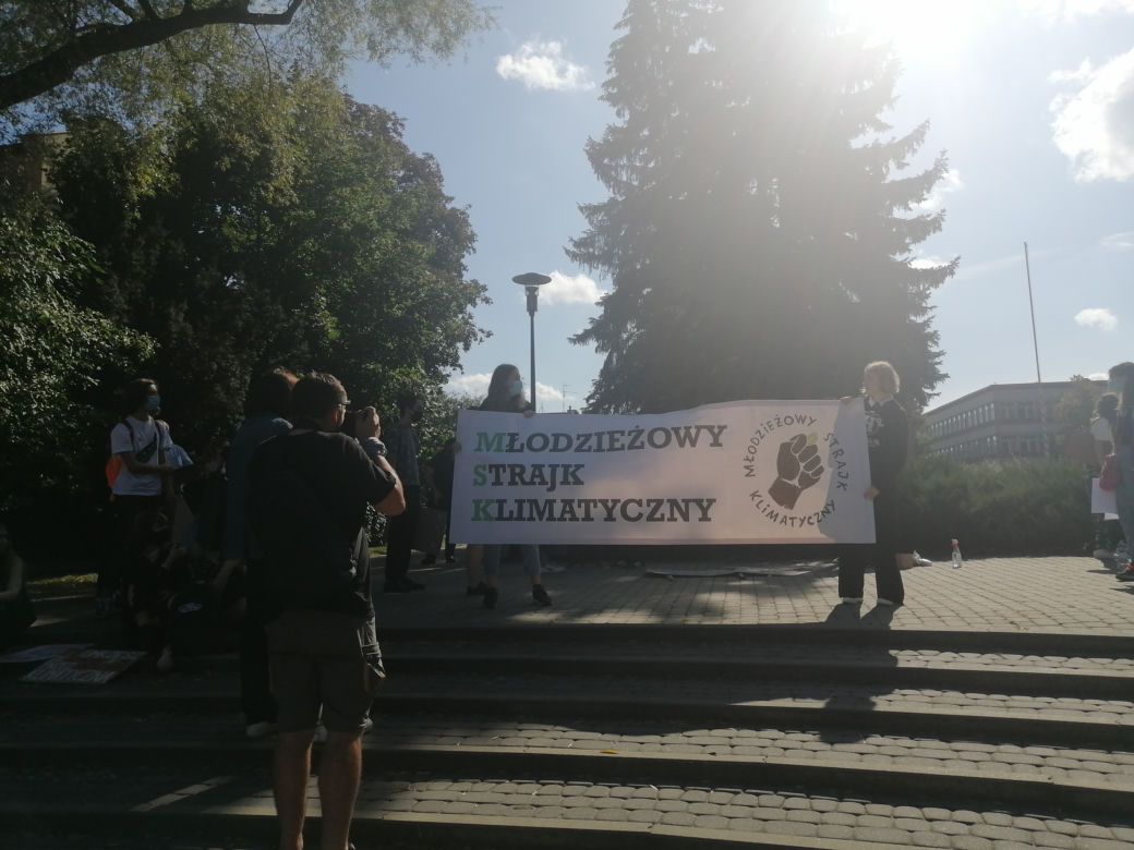 Wyszli na ulicę domagać się klimatycznej sprawiedliwości. 