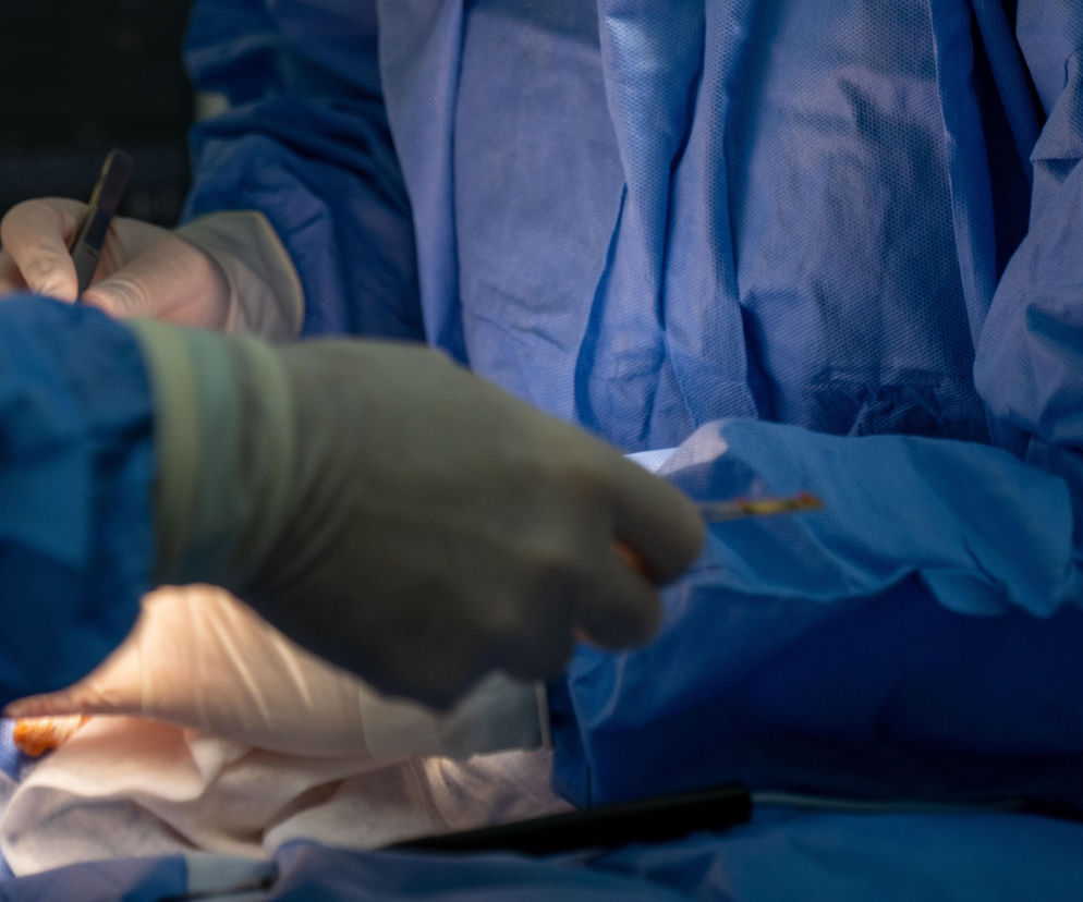 Neurochirurdzy z Katowic dokonali przełomowej operacji mózgu u nastolatki