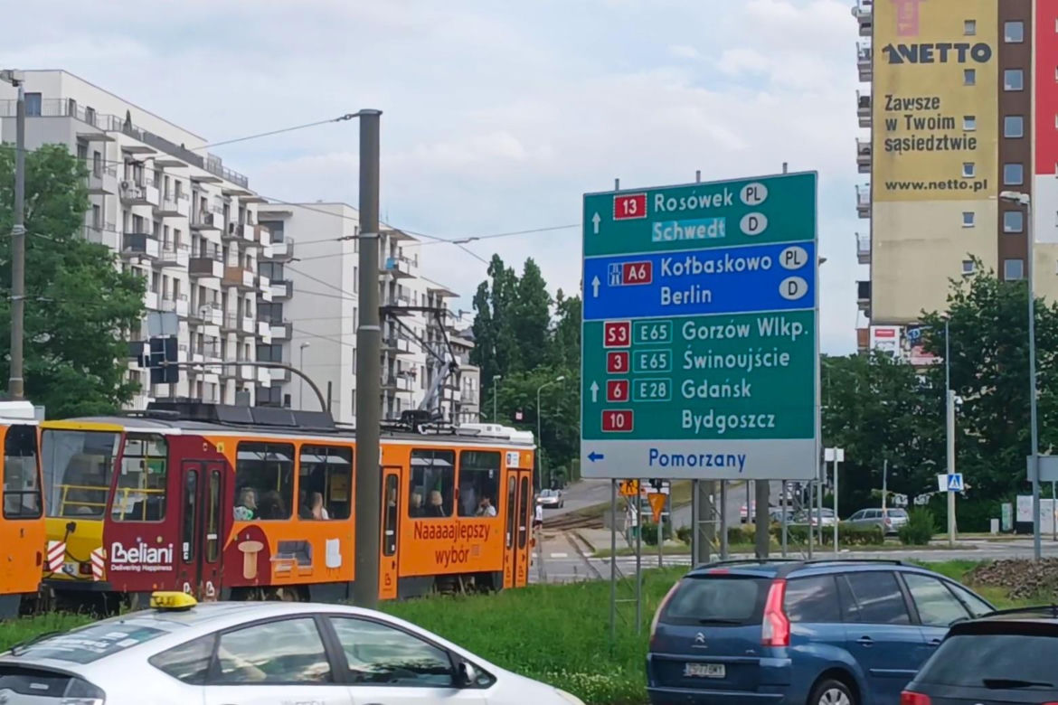 Al. Powstańców Wlkp. przed przebudową