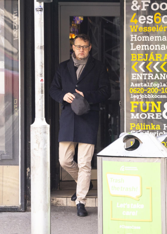Marcin Romanowski: Nie mieszkam u Orbana