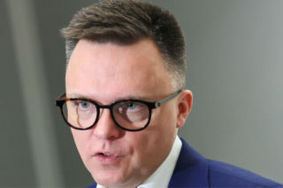 Wybory przewodniczącego Polski 2050 to tragifarsa. Szymon Hołownia wróci?