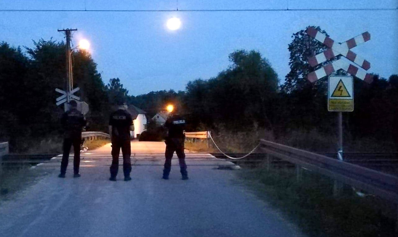 Życie ich rozłączyło, połączyła śmierć - Rzucili się pod pociąg, bo nie mogli być razem?