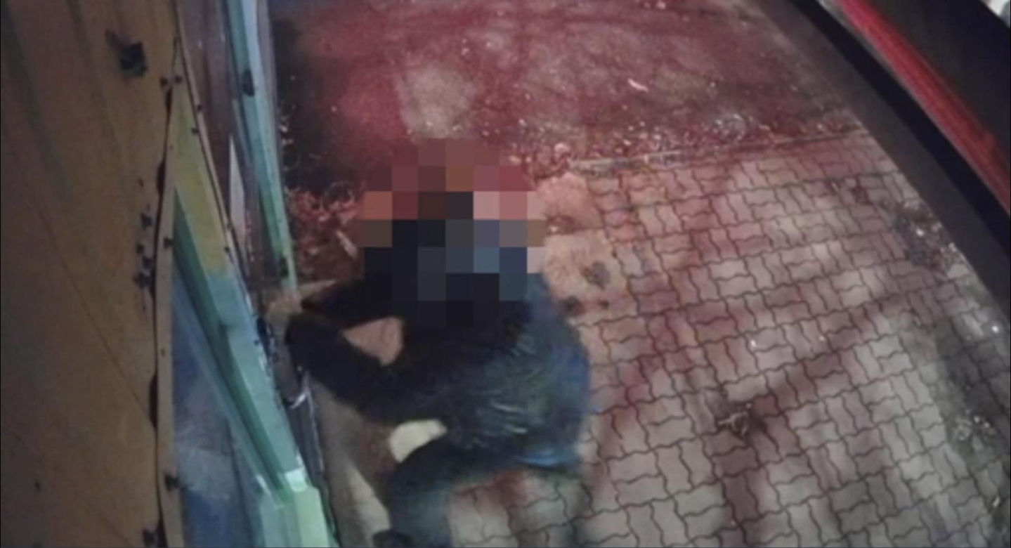 Z siekierami napadali na lokale z automatami do gier. Policjanci powalili ich na śnieg