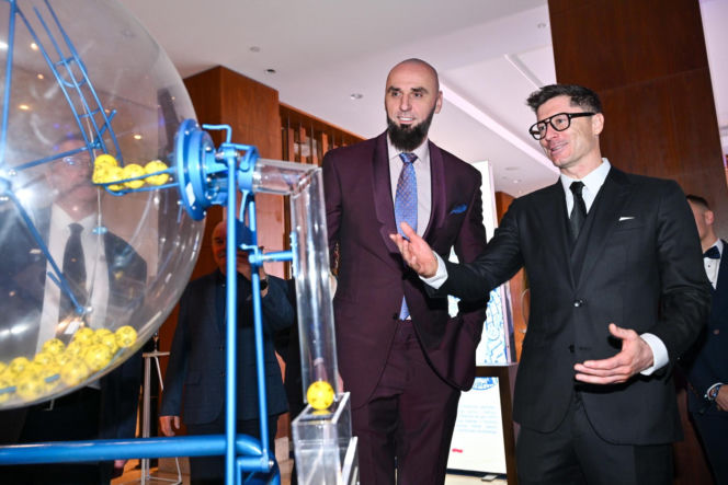 Radosław Sikorski odznaczył Ambasadorów Totalizatora Sportowego