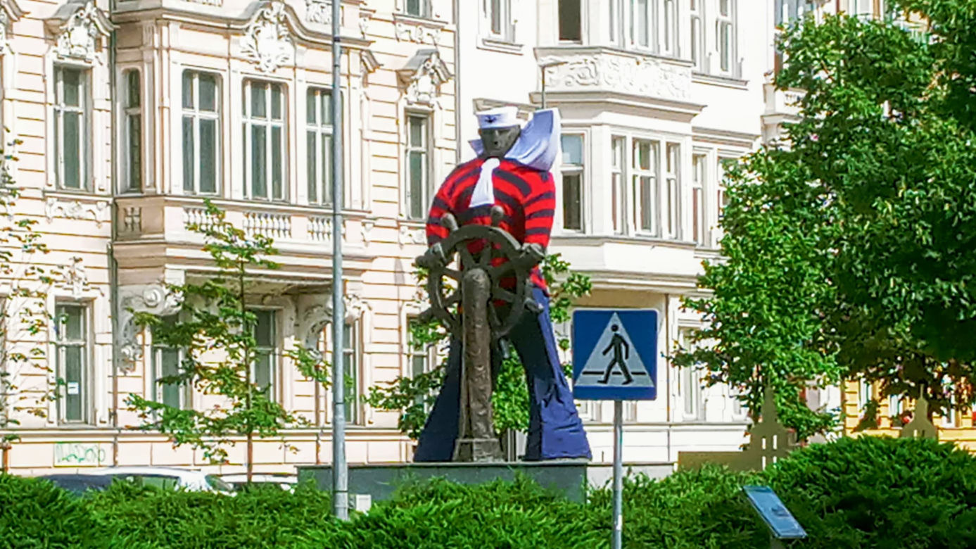 Wystrojony marynarz zaprasza na "Żagle 2021" w Szczecinie!