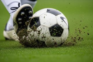 Ekstraklasa: Remis Lecha Poznań z Lechią Gdańsk do przerwy. Czy gospodarze zdołają odwrócić losy meczu?