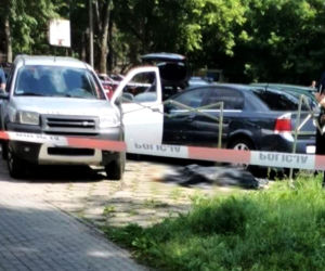 Szóstym cięciem poderżnął jej gardło