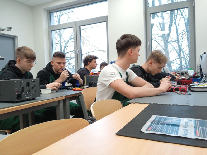 Kosmiczny projekt w siedleckim BCU Nr 1