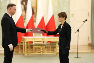 Emilewicz dosadnie. Na ten trudny czas zostajemy w koalicji[WYWIAD]