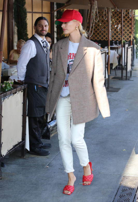 Hailey Bieber