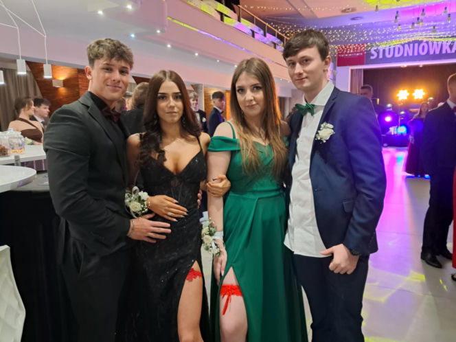 Studniówka 2026 maturzystów ZSTM w Skarżysku-Kamiennej