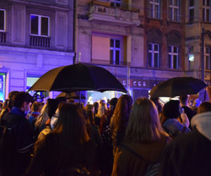 Protest kobiet w Katowicach. Tłumy strajkują przeciwko zakazowi aborcji