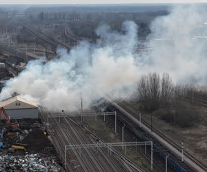 Groźny pożar na Targówku. Trwa akcja gaśnicza