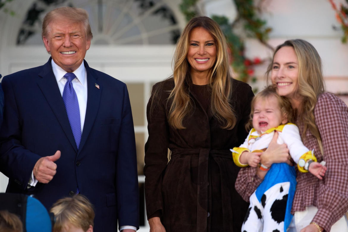 Cukierek albo psikus! Trump zaskoczył pod Białym Domem