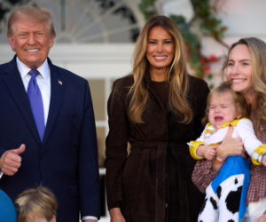 Cukierek albo psikus! Trump zaskoczył pod Białym Domem