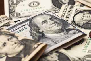 Kursy walut [31.12.2025]. Spadki złotego i szybkie odrabianie strat