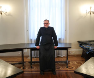 Demontaż okrągłego stołu w Pałacu Prezydenckim