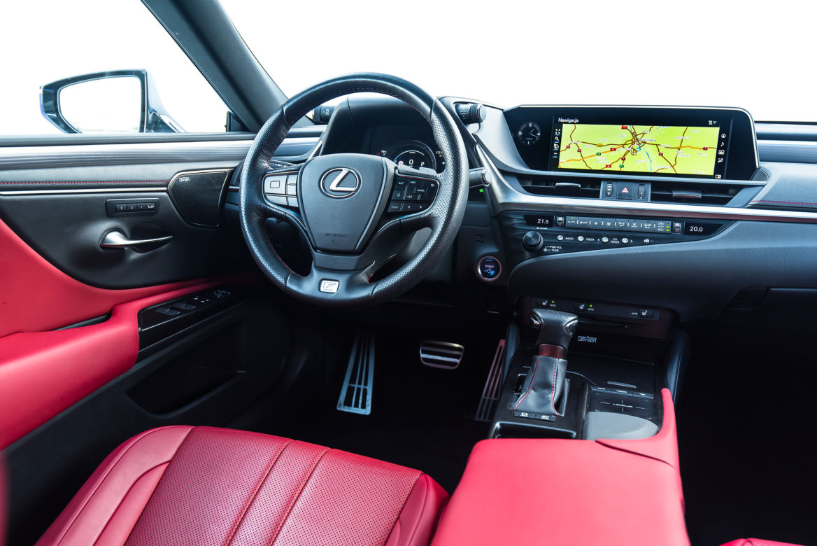 Lexus ES300h F Sport